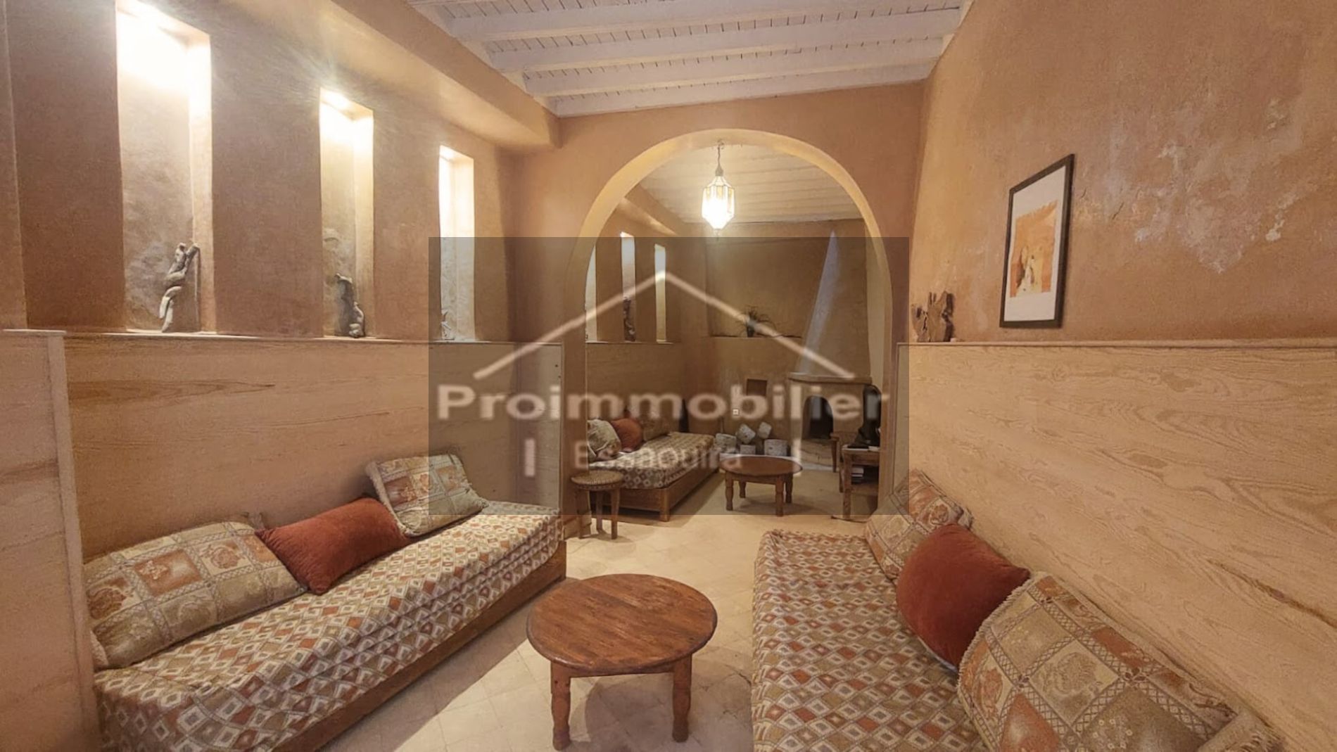 22-06-06-VR Beautiful Riad of 240 m² with two private terraces ,land 85 m²