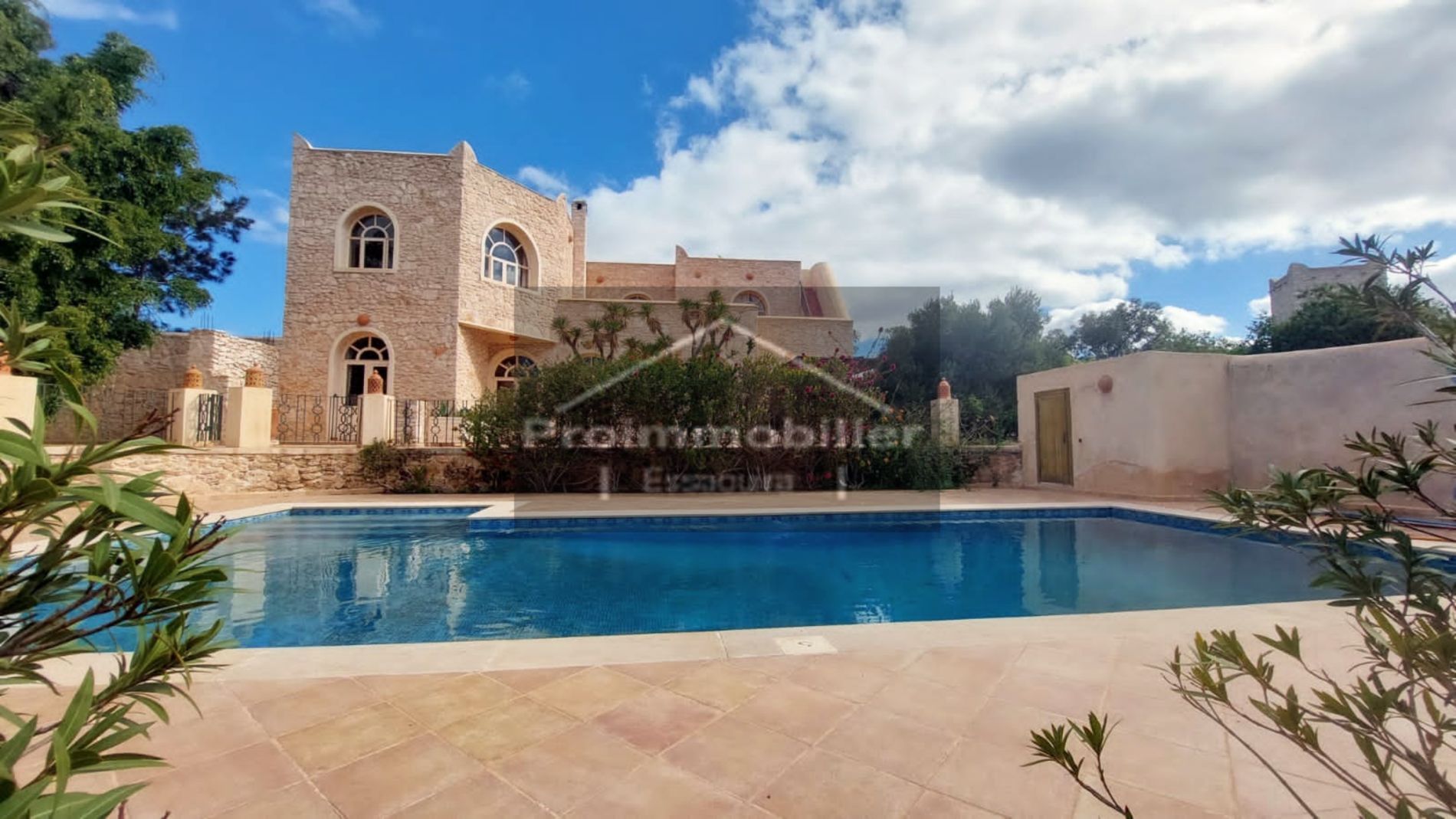 23-02-07-VM Beautiful Beldi House in countryside of 325 m² for sale in Essaouira Land of 10166 m²