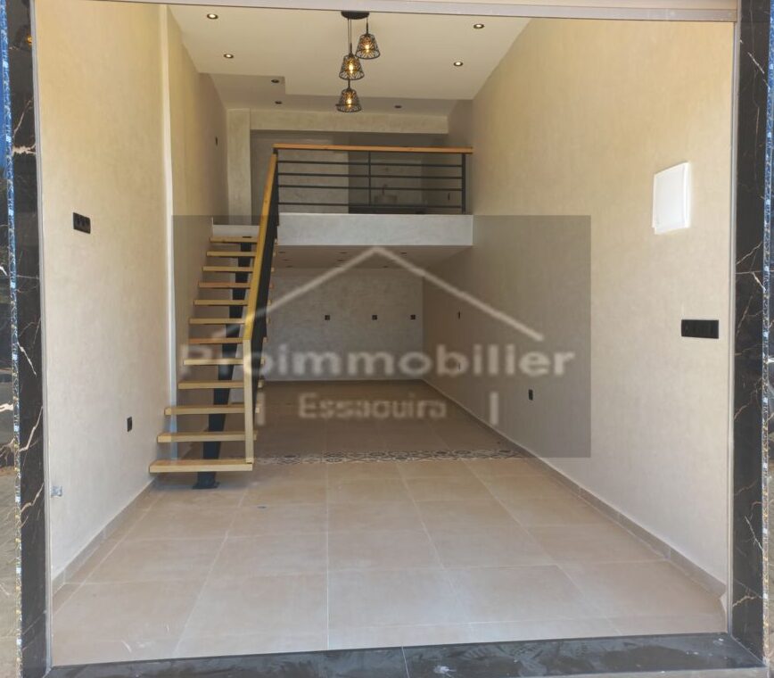 26-05-03-VLC Local Commercial Neuf  – Emplacement  Stratégique à Essaouira