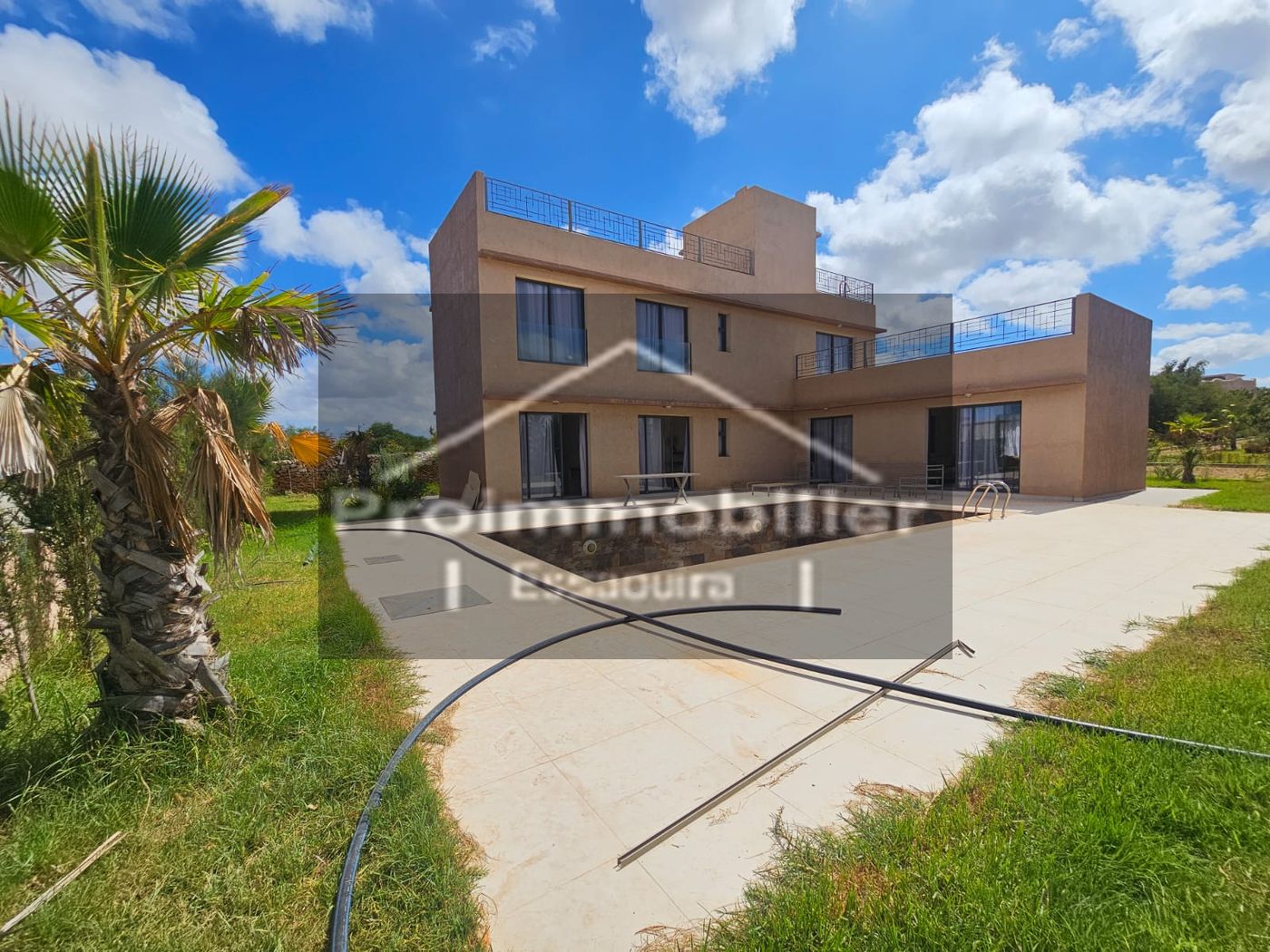 26-07-02-VM Belle maison de 190 m² avec piscine sur un terrain de 2 000 m² sans AVNA -Sidi Kaouki