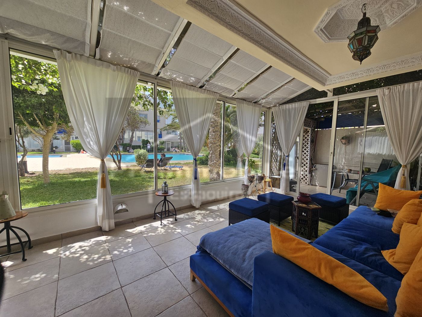 26-09-04-VA Appartement 134 m² avec terrasse et vue sur piscine – À deux pas de la plage